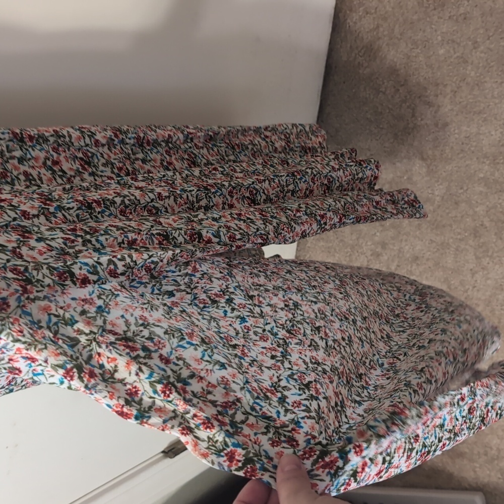 Dress - Picture 2 of 4